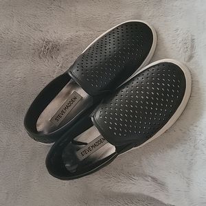 Steve Madden Black Slip Ons Girls Size 2